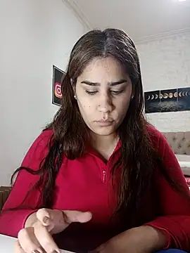 nahiarabiel33 online show from 06/18/26, 07:18