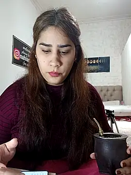 nahiarabiel33 online show from 06/23/26, 07:01