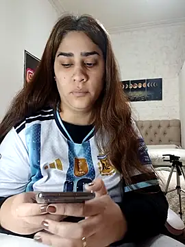 nahiarabiel33 online show from 07/04/26, 04:57