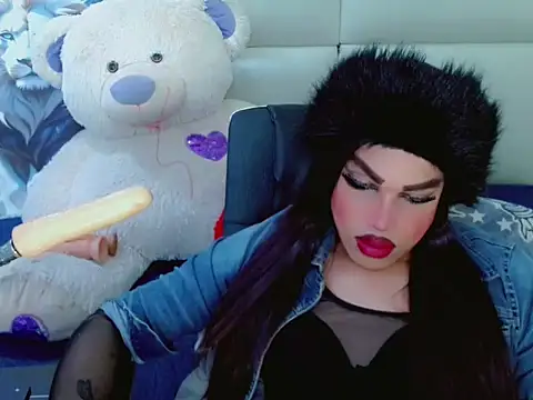 Snapshot of NharaBigCock chatting on 11/13/25, 03:55 NharaBigCock online show from 11/13/25, 03:55