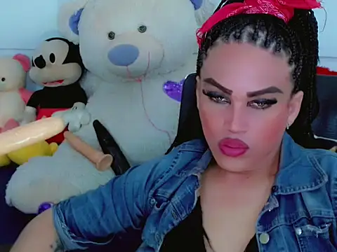 Snapshot of NharaBigCock chatting on 11/22/25, 07:35 NharaBigCock online show from 11/22/25, 07:35