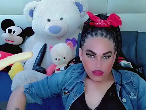 Snapshot of NharaBigCock chatting on 11/29/25, 12:24 NharaBigCock online show from 11/29/25, 12:24