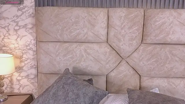 violett fowlerxx online show from 05/12/26, 05:26