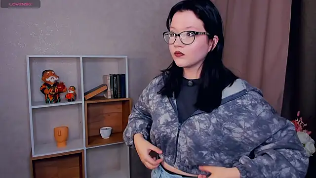 TishaFlaharty online show from 11/05/25, 01:33