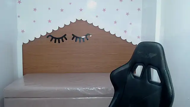 scarlett percy t online show from 11/20/25, 07:46