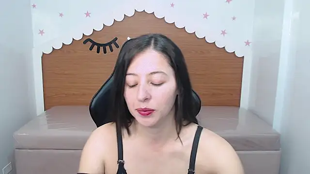 scarlett percy t online show from 11/27/25, 07:38