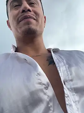 RaySullivan online show from 11/11/25, 06:41