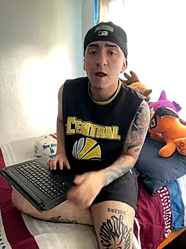 Snapshot of Nesukke chatting on 11/05/25, 04:40 Nesukke online show from 11/05/25, 04:40