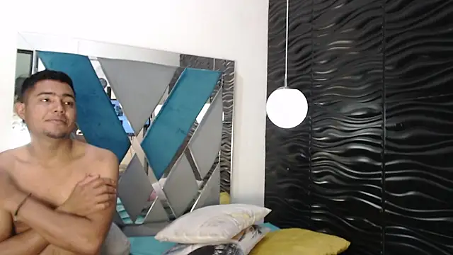 Naty And Maxx online show from 12/01/25, 07:19