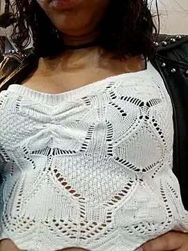 Snapshot of monFrandyd chatting on 11/12/25, 10:09 monFrandyd online show from 11/12/25, 10:09