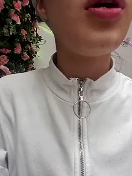 Celeste Moretti online show from 12/17/25, 01:39