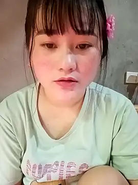 Snapshot of Anngela_18 chatting on 11/06/25, 06:36 Anngela 18 online show from 11/06/25, 06:36