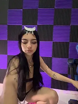 Snapshot of Luna_shinee chatting on 11/13/25, 07:07 Luna shinee online show from 11/13/25, 07:07