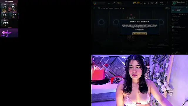 Snapshot of DaphneContry chatting on 03/01/26, 04:03 DaphneContry online show from 03/01/26, 04:03