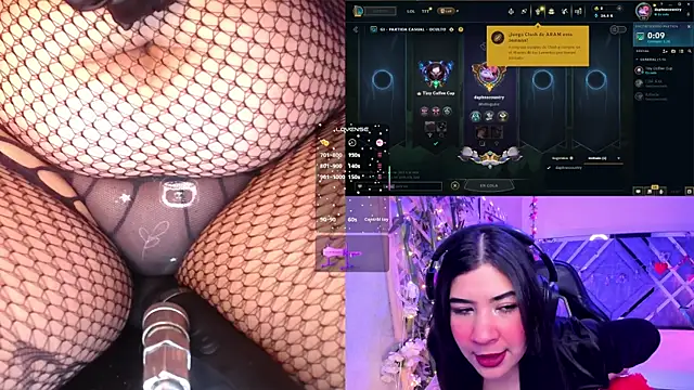 Snapshot of DaphneContry chatting on 04/14/26, 03:56 DaphneContry online show from 04/14/26, 03:56