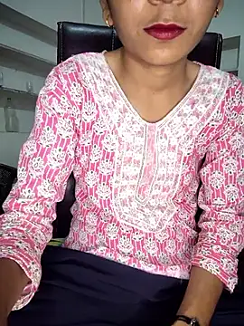 Isha kumari 69 online show from 05/13/26, 05:32