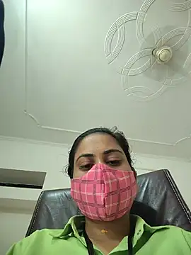 Isha kumari 69 online show from 06/13/26, 10:24