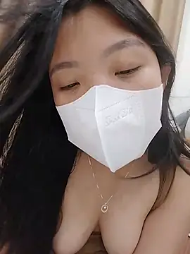 linh-xinh18 online show from 07/28/26, 04:39