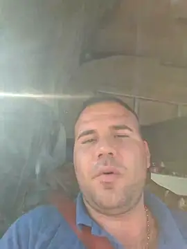 Snapshot of Chubbytop454 chatting on 11/05/25, 02:17 Chubbytop454 online show from 11/05/25, 02:17