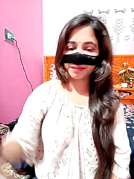 Snapshot of Nishi-3 chatting on 11/22/25, 12:42 Nishi-3 online show from 11/22/25, 12:42