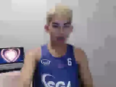 Urhotsilverboy online show from 05/27/26, 06:16