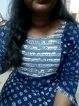 Snapshot of Keerthee_ chatting on 11/05/25, 01:33 Keerthee online show from 11/05/25, 01:33