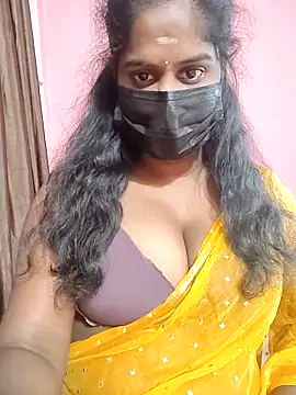 Keerthee  online show from 11/11/25, 09:20