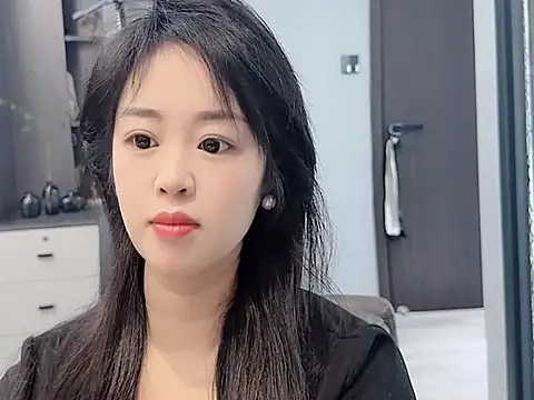 Snapshot of Lucky--Lucy chatting on 11/16/25, 03:23 Lucky--Lucy online show from 11/16/25, 03:23