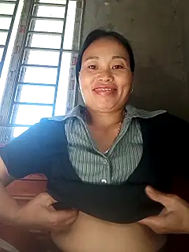 Karen china online show from 11/30/25, 07:23