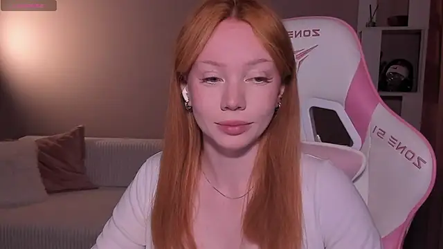 Elisahsthetics online show from 07/12/26, 07:49