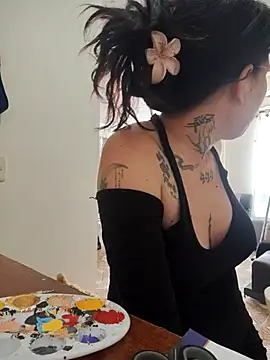 Snapshot of mr_arte chatting on 11/07/25, 02:17 mr arte online show from 11/07/25, 02:17