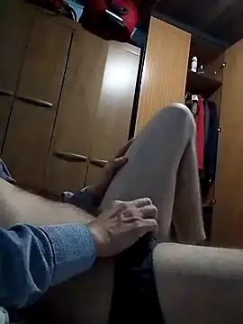 Snapshot of DeutschmanPeter chatting on 11/05/25, 04:51 DeutschmanPeter online show from 11/05/25, 04:51