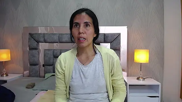 GiselaZivic online show from 06/05/26, 07:41