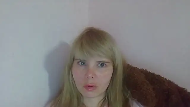 HornyElena online show from 07/28/26, 08:12