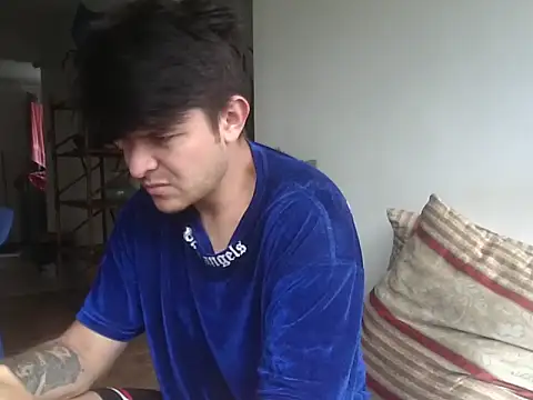 Snapshot of Nick_juniorrx chatting on 11/06/25, 03:02 Nick juniorrx online show from 11/06/25, 03:02