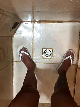 Snapshot of Luan1267 chatting on 11/14/25, 05:11 Luan1267 online show from 11/14/25, 05:11