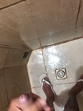 Snapshot of Luan1267 chatting on 11/17/25, 10:15 Luan1267 online show from 11/17/25, 10:15