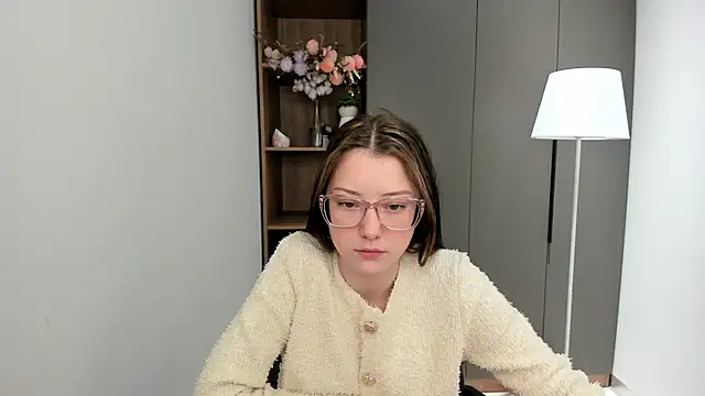 Snapshot of MarguriteNorwood chatting on 11/10/25, 04:22 MarguriteNorwood online show from 11/10/25, 04:22