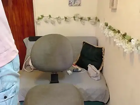 LuluKiss  online show from 12/16/25, 01:38