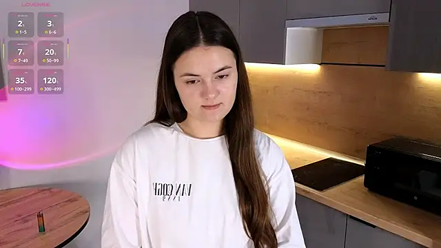 Snapshot of JoyBradley chatting on 12/05/25, 06:11 JoyBradley online show from 12/05/25, 06:11