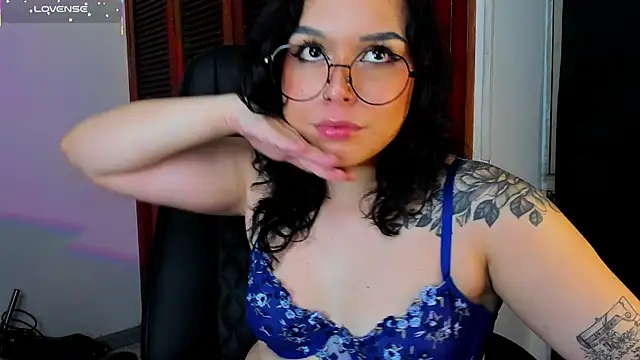 Snapshot of Dubraska_Rubio chatting on 04/02/26, 04:43 Dubraska Rubio online show from 04/02/26, 04:43