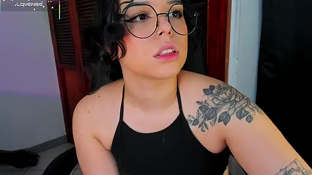 Snapshot of Dubraska_Rubio chatting on 04/04/26, 03:38 Dubraska Rubio online show from 04/04/26, 03:38