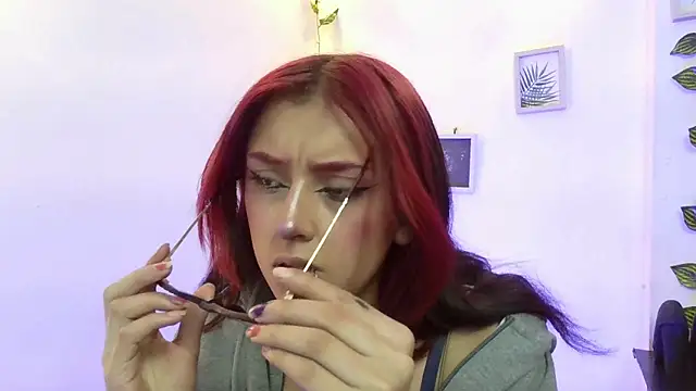 vaiolet johansson online show from 11/07/25, 01:55