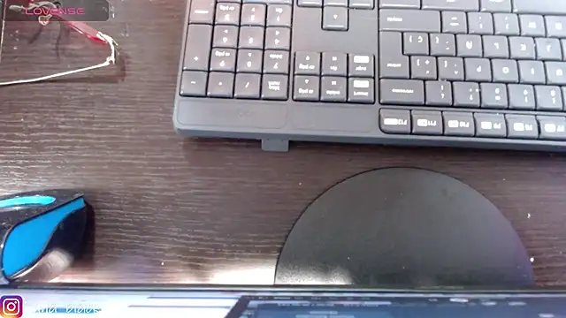 Tessa Moon  online show from 11/08/25, 09:13