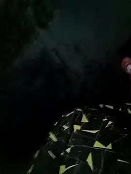 Snapshot of ricardo34mlg chatting on 11/06/25, 11:04 ricardo34mlg online show from 11/06/25, 11:04