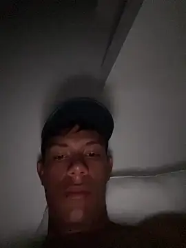 Snapshot of gorozcotovar chatting on 12/18/25, 06:41 gorozcotovar online show from 12/18/25, 06:41