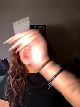 Snapshot of CurvyRush chatting on 11/11/25, 10:10 CurvyRush online show from 11/11/25, 10:10