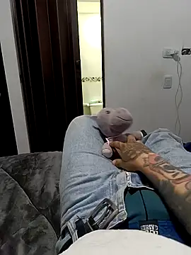 Snapshot of crazy_penis chatting on 11/07/25, 12:10 crazy penis online show from 11/07/25, 12:10