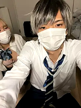 Snapshot of MISIRINN chatting on 12/04/25, 12:47 MISIRINN online show from 12/04/25, 12:47