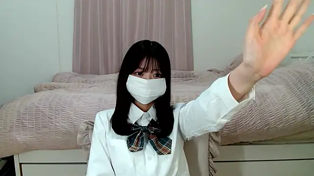  Runa  online show from 11/12/25, 07:20